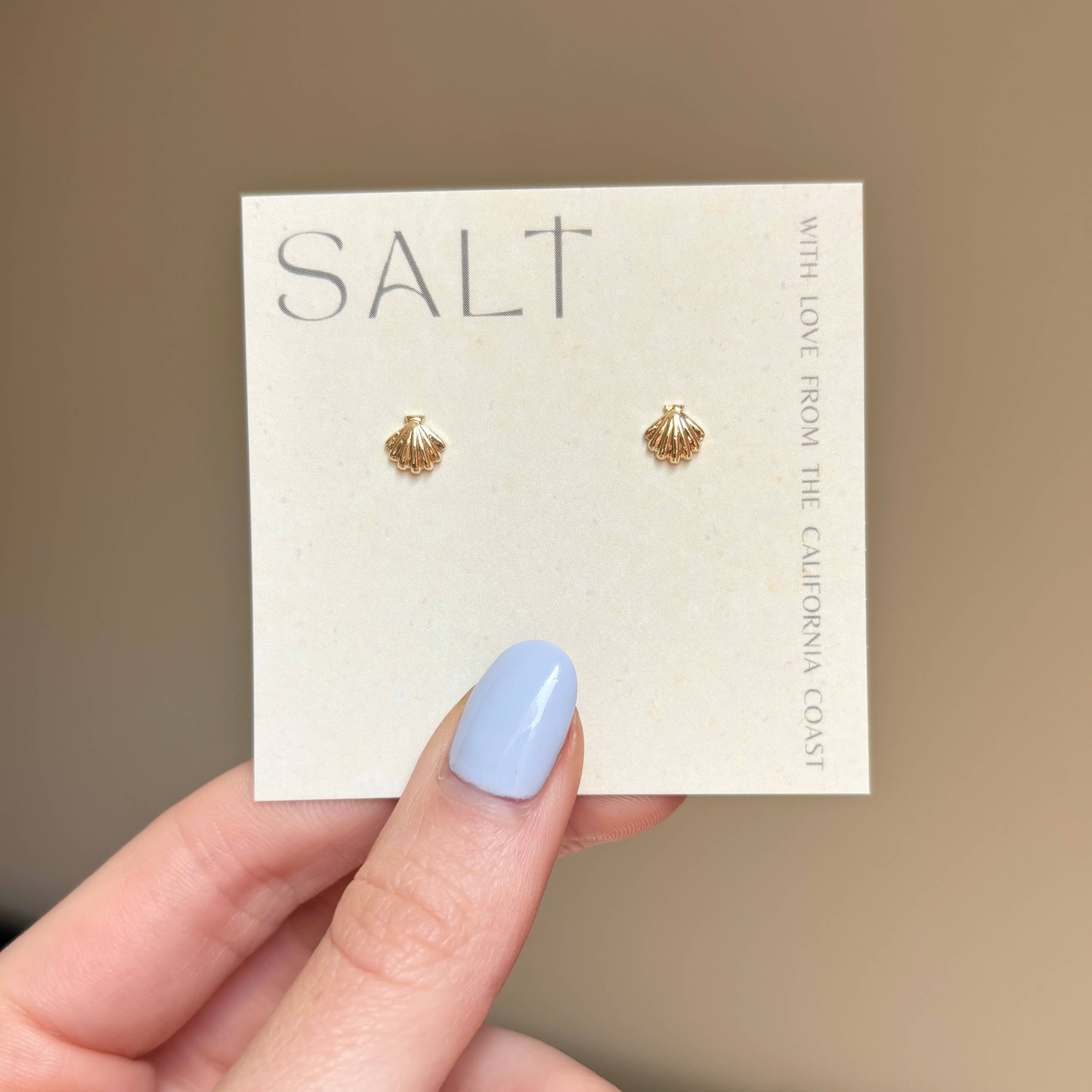 SEASHELL STUDS | 18K gold | dainty shell stud earrings