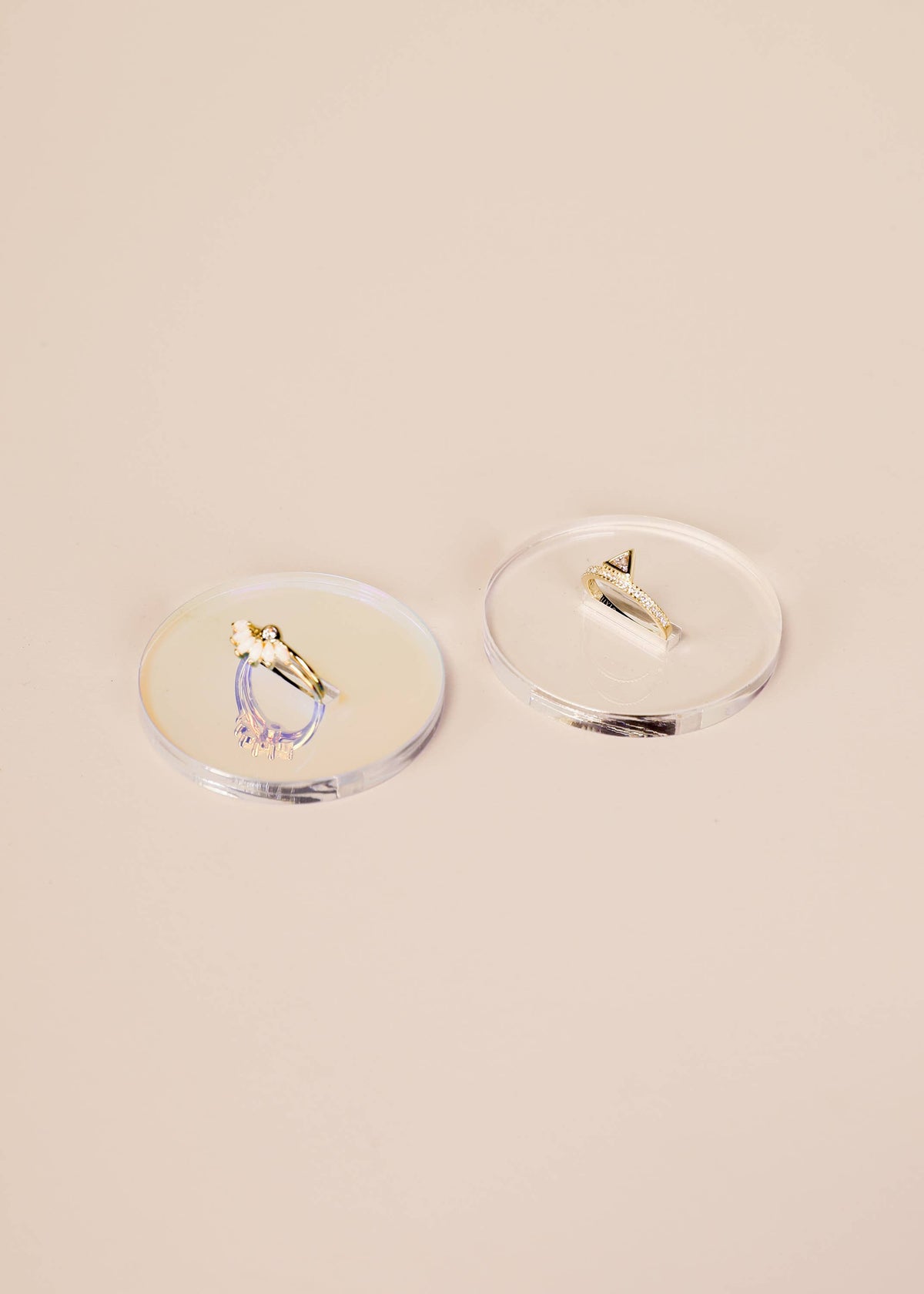 Clear Ring Display Circle