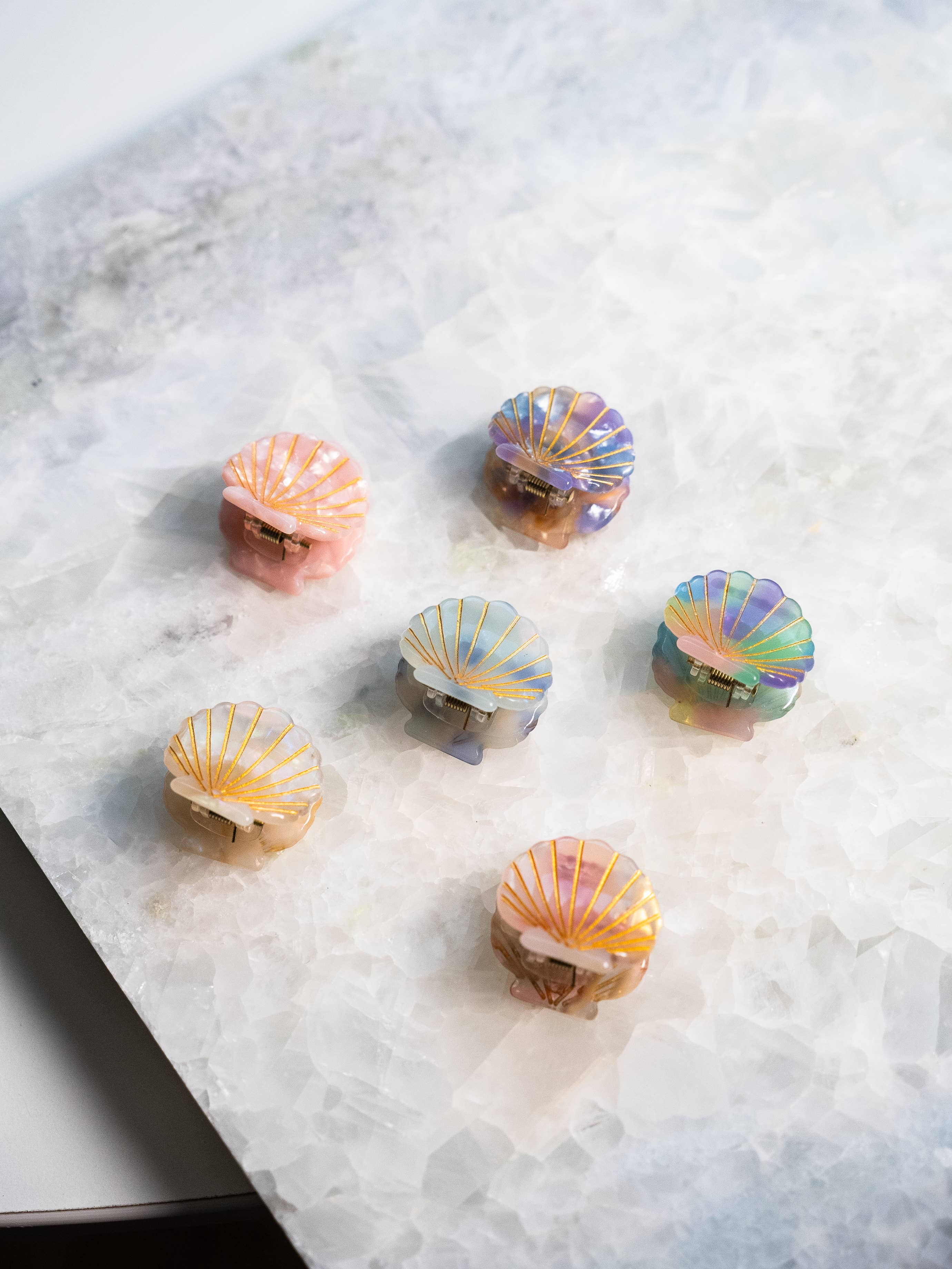 Eco Friendly Scallop Shells Hair Clip, Mini