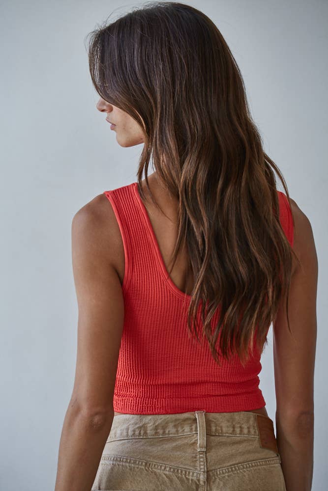 S1050N | Seamless Sleeveless UV Neck Reversible Tank Top