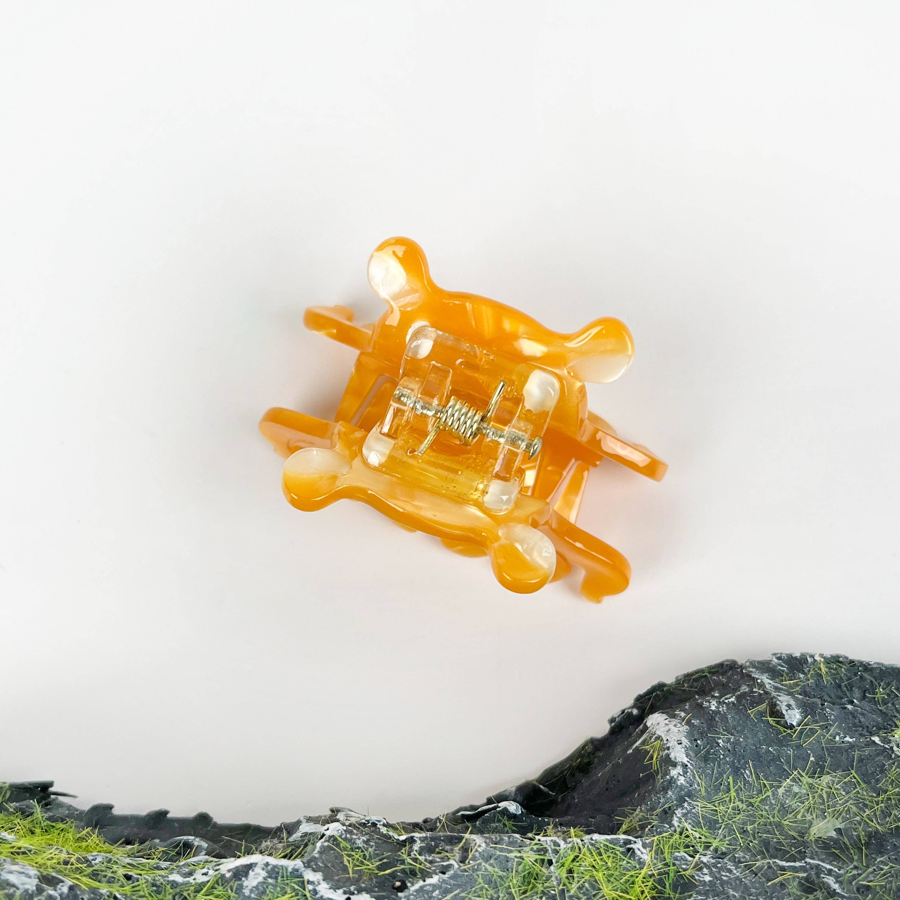Acetate mini marine life hair clip