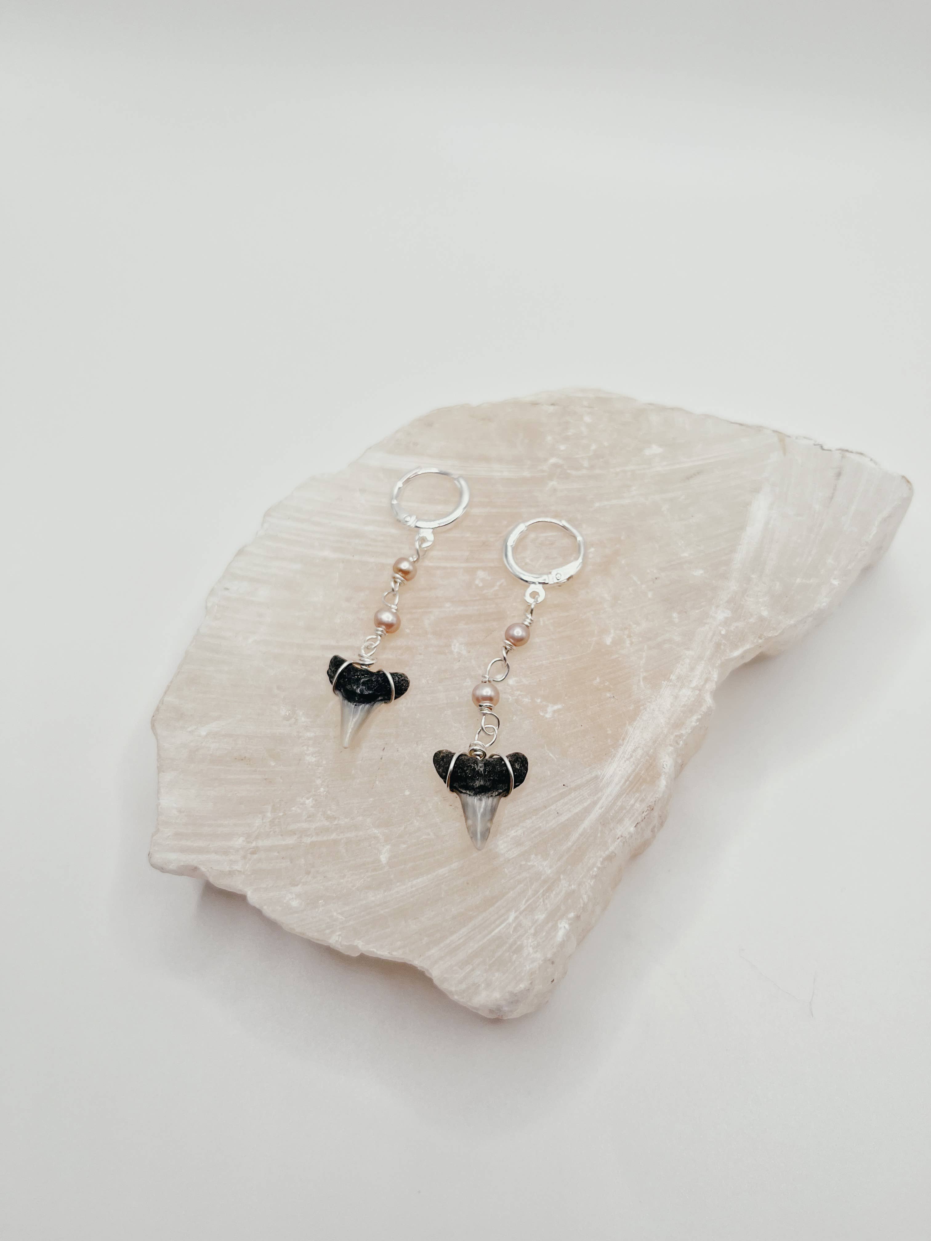 Dainty Shark Tooth Mini Hoop Earrings With Chain Link