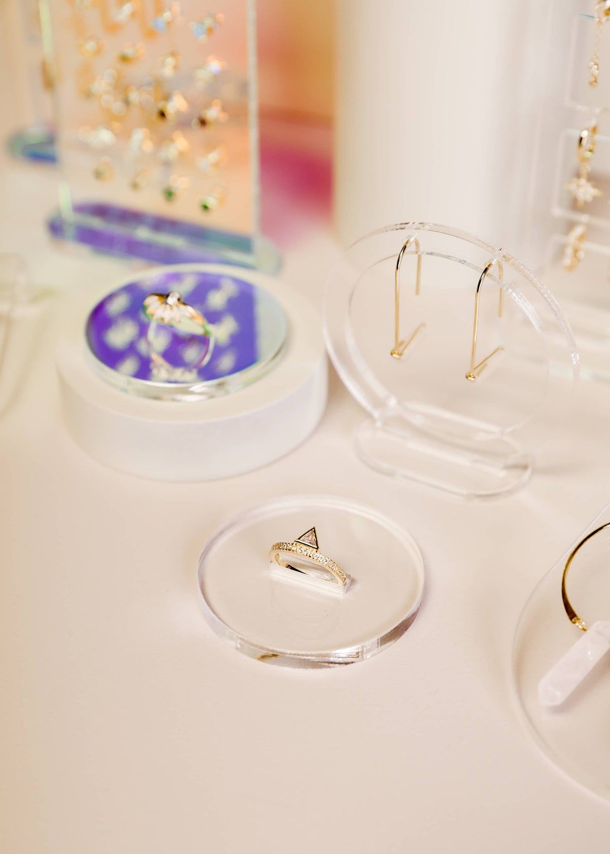Clear Ring Display Circle