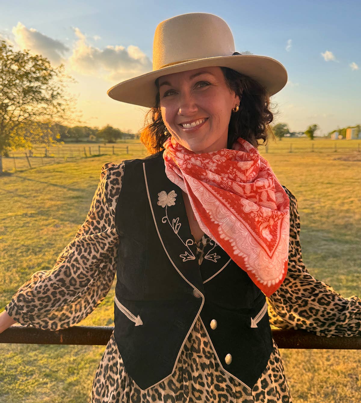 34" Wild Rag Lacey Bandana