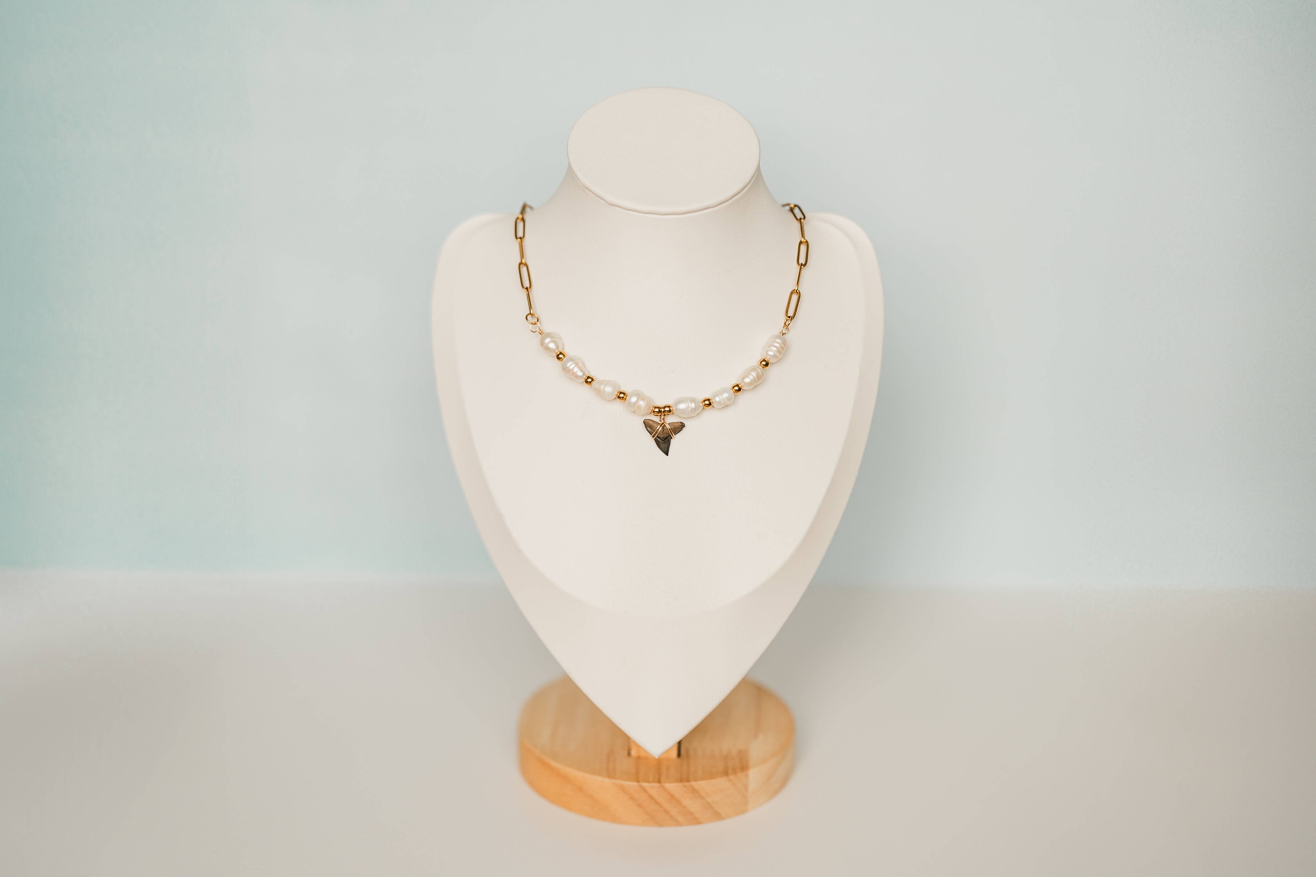 Camilla | Waterproof Shark Tooth Pearl Necklace