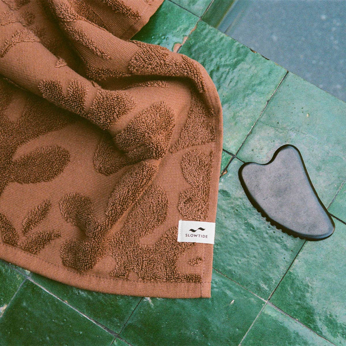 Sunny Sculpted Bath Towel by Slowtide