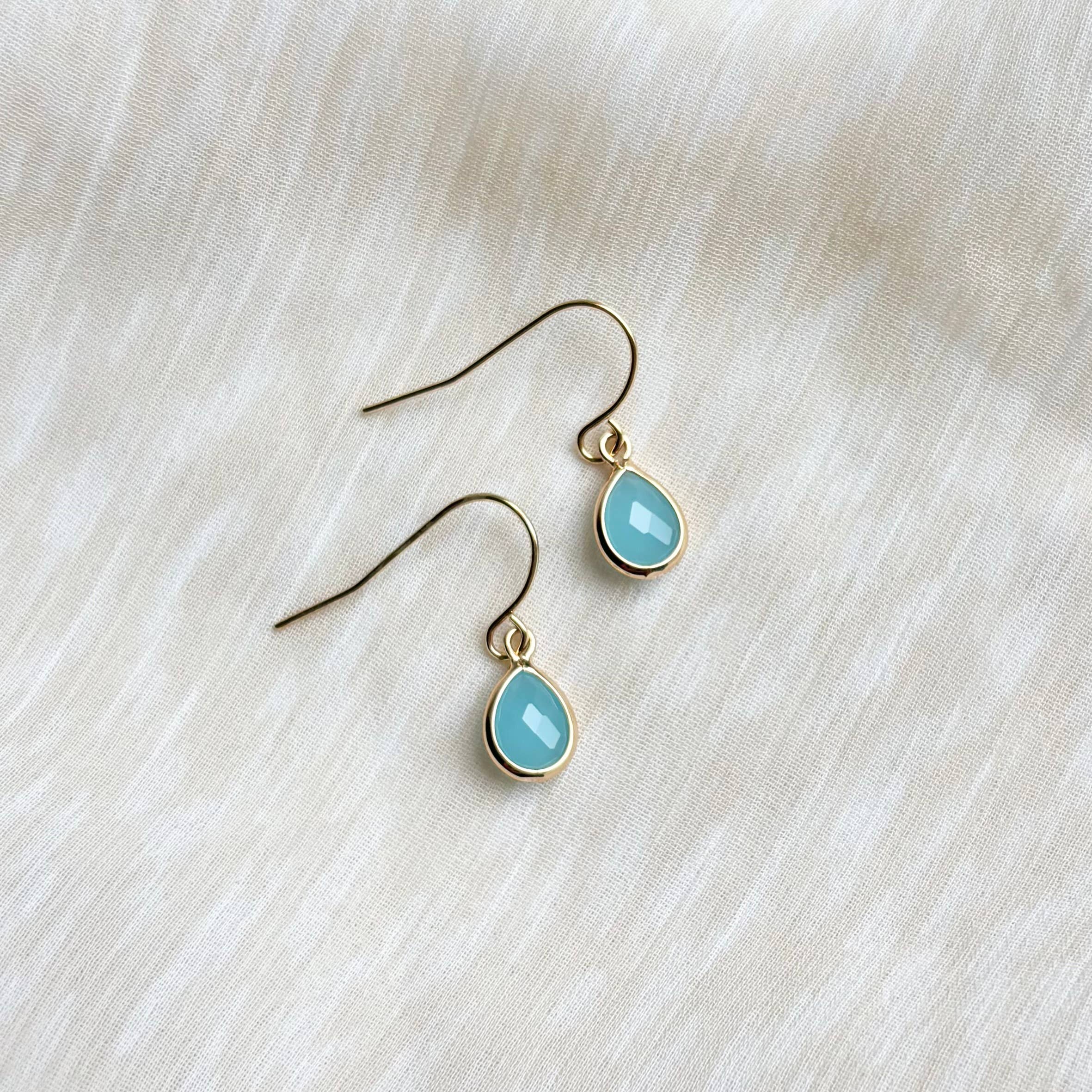 AQUAMARINE GEM EARRINGS | gold | light blue aqua gem earring