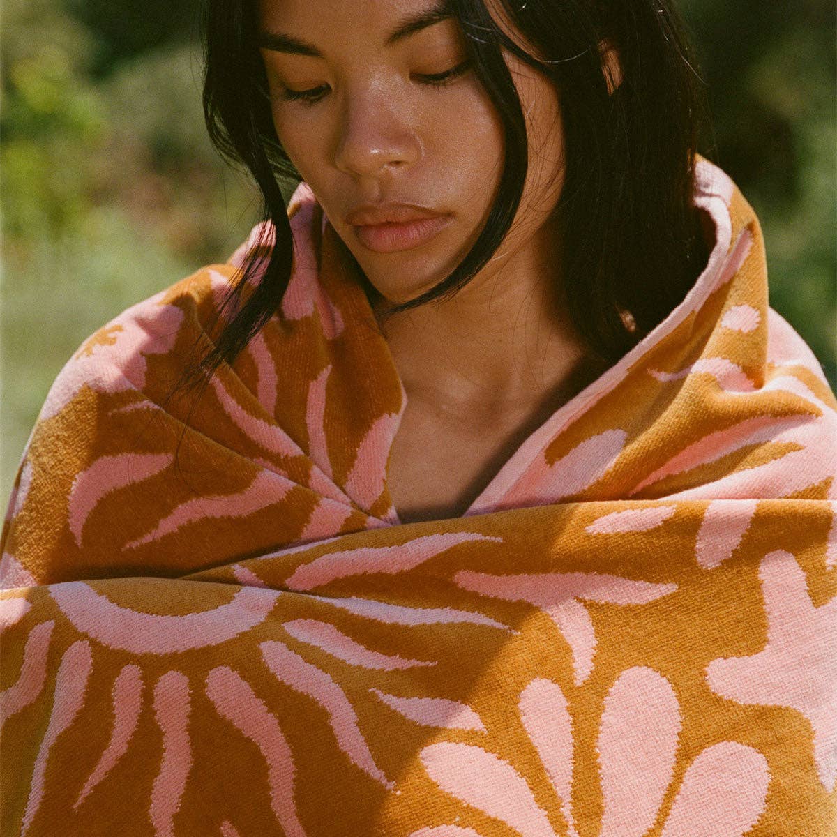 Sunny Premium Woven Towel - Retro